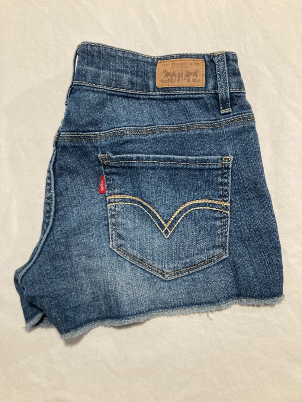 Levi's Women's Medium Blue Denim Cutoff Shortie Shorts (083)